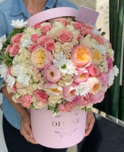 Flower Garden Hatbox