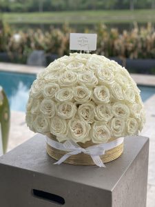 Famous 100 Red Roses in Vase - Image 3