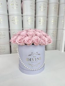 Preserved 36 Roses Round - Image 6