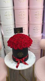 Arreglo Redondo de 36 Rosas Preservadas - Image 2