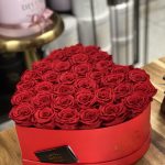 Caja de Rosas Preservadas en Forma de Corazón - Image 3