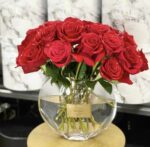 25 Rosas en Florero de Cristal Moon Transparente