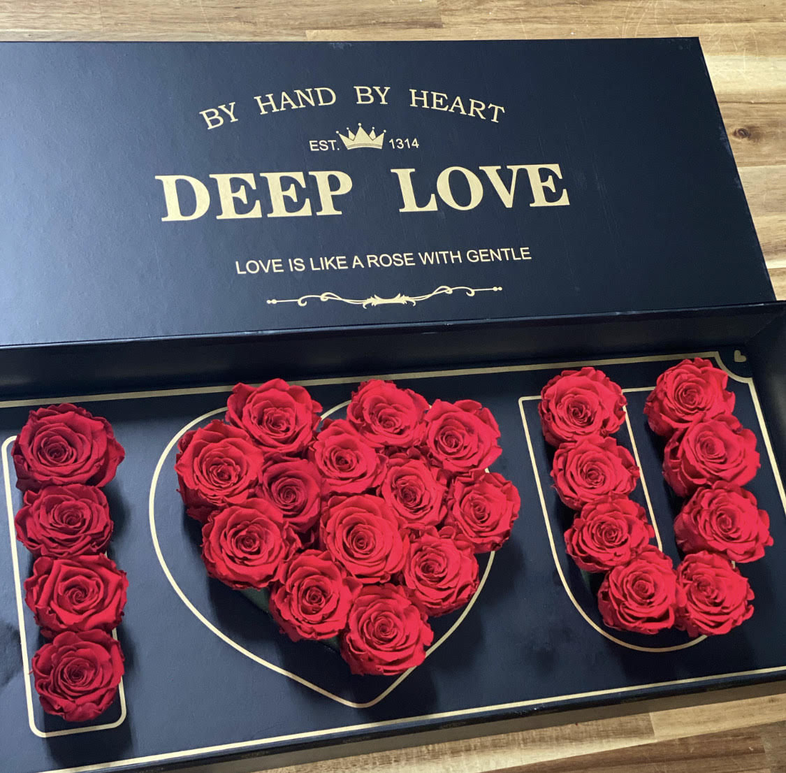 I Love You Box In Preserved Roses My Divine Decors Flower Boutique Flower Arrangements