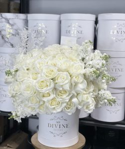 White Love Hatbox - Image 2