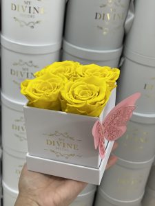 4" Box Preserved Roses Graduation - Image 8