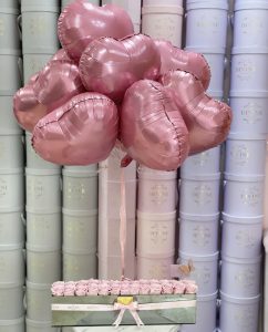 Luxury Glass Vase With Preserved Roses - Image 3