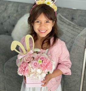 Divine Mini 4” Box Mixed Fresh Flowers - Image 4