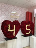 Corazón de Pie 300+ Rosas 2.5ft - Imagen 3