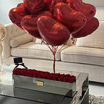 Luxury Glass Vase With Preserved Roses