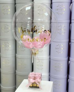 4 Preserved Roses Acrylic Box With Balloon - Image 2