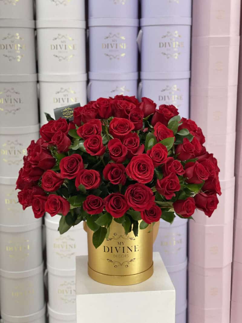 Alluring 125 Roses Signature Box - Image 2