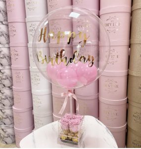 4 Preserved Roses Acrylic Box With Balloon