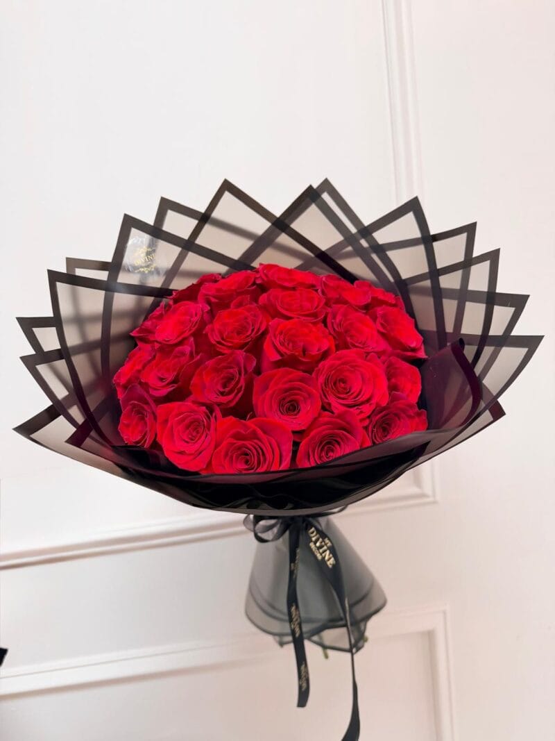 Hand Bouquet of Roses Ramo Buchon