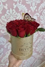 Nash Medium Fresh Roses - Image 5