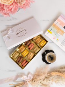 Box of 12 Macaroons