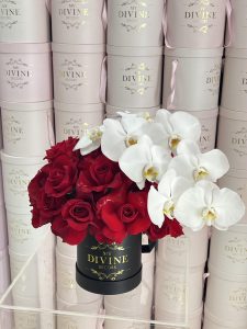 Eiffel Medium Signature Box