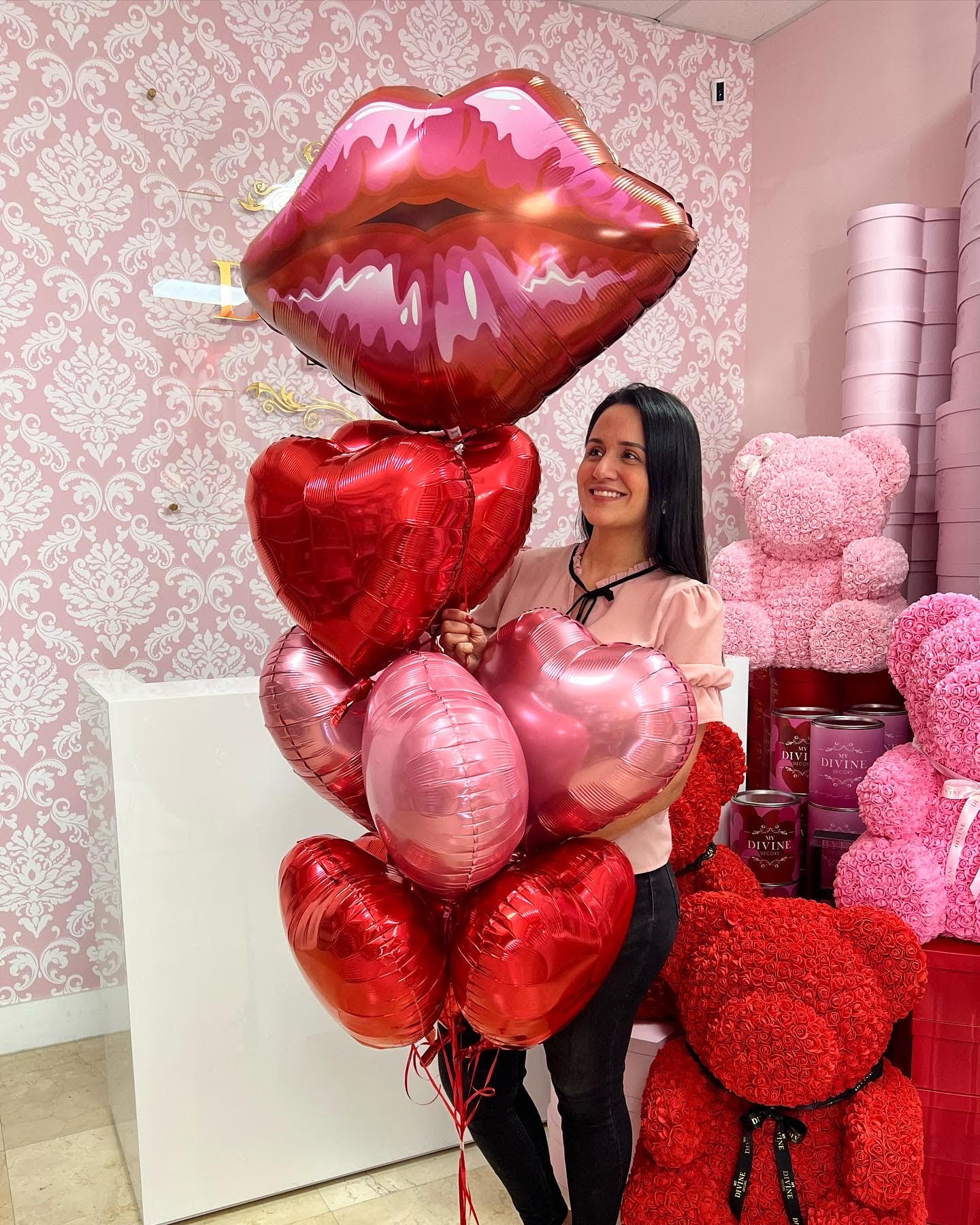 Valentine's Kiss 3 Balloon Bouquet