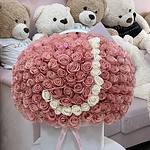 300 Fresh roses Hat Box