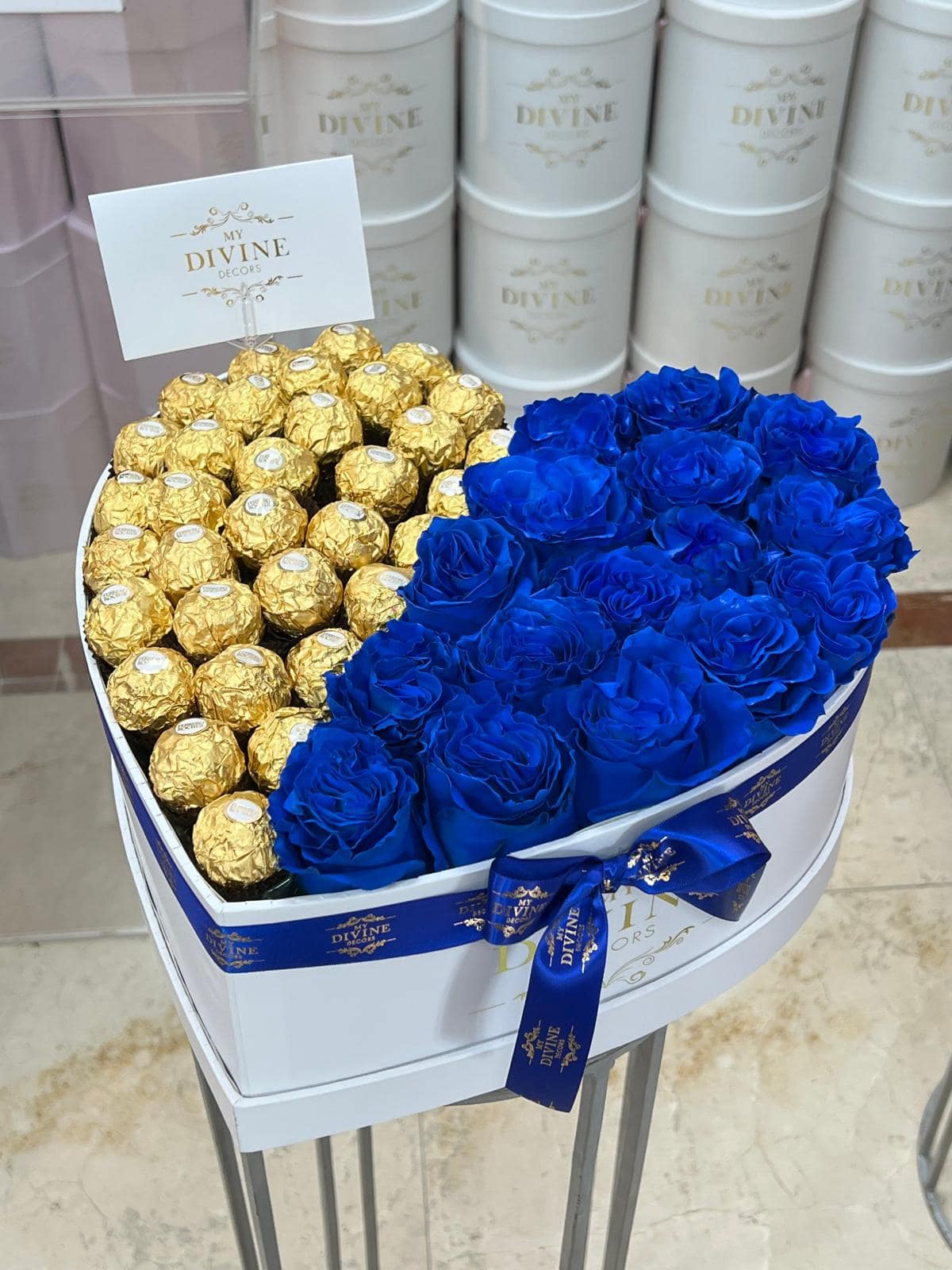 half-roses-half-chocolates-heart-5 Half Roses Half Chocolates Heart