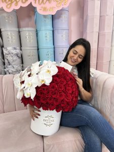 Roses & Orchids HatBox - Image 2