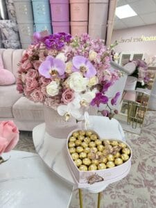 Signature Heart Box With Ferrero Rocher Chocolates - Image 2