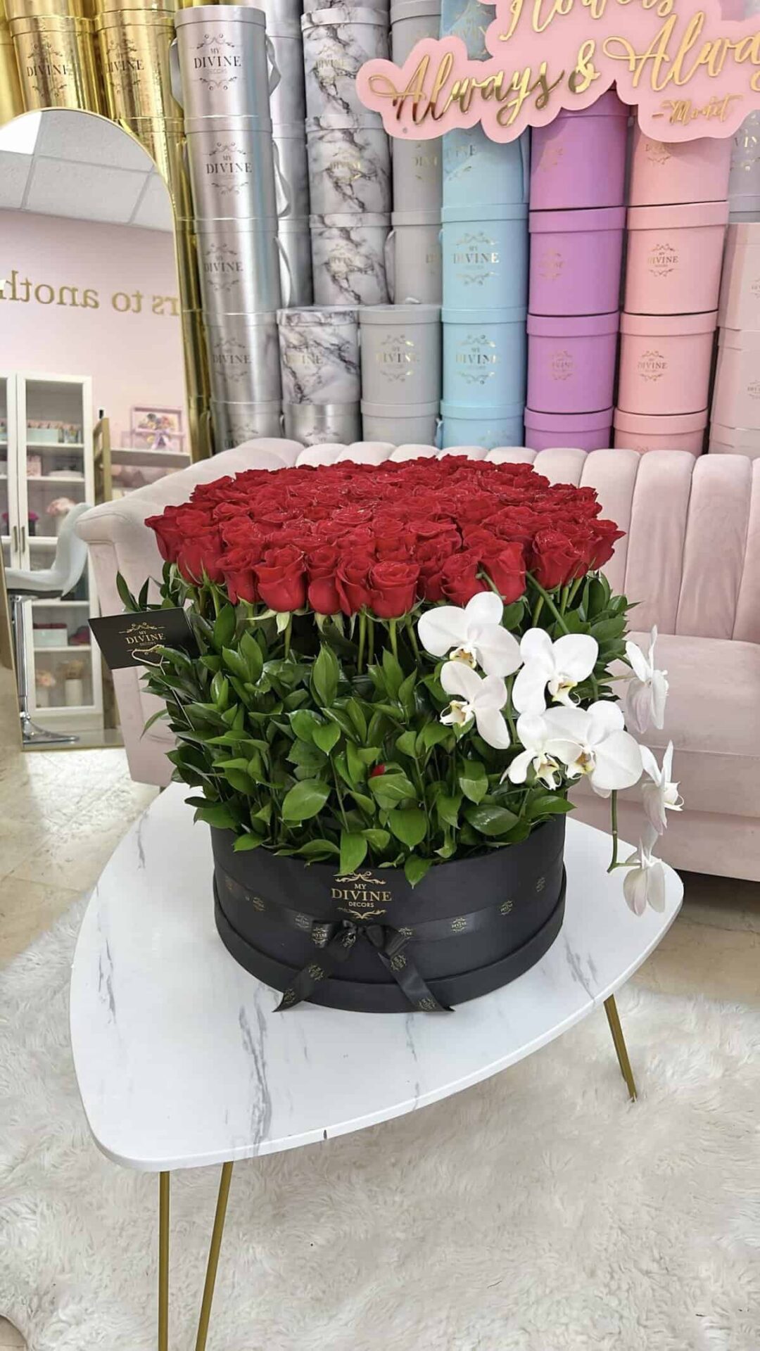 08a681c9-c35d-4585-a31b-4b2e24062e82_facetune_28-09-2023-13-26-03 Wander XL arrangement with red roses