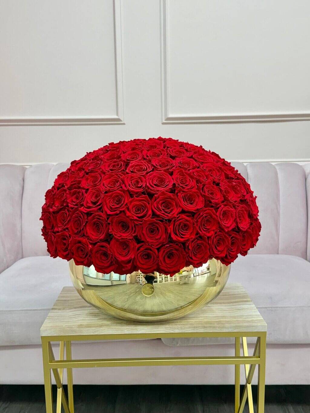 le-luxe-preserved-roses-2 Le Luxe Preserved Roses - Image 1