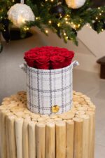 Caja Cuadriculada de Rosas Preservadas Jessica