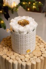 Caja Cuadriculada de Rosas Preservadas Jessica - Image 3