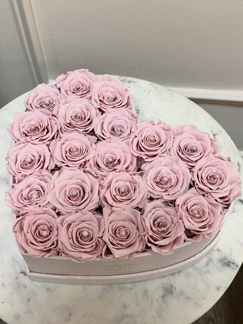 Preserved Roses Medium Heart Box