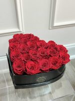 Rosas Preservadas Caja Corazón Mediana - Image 4