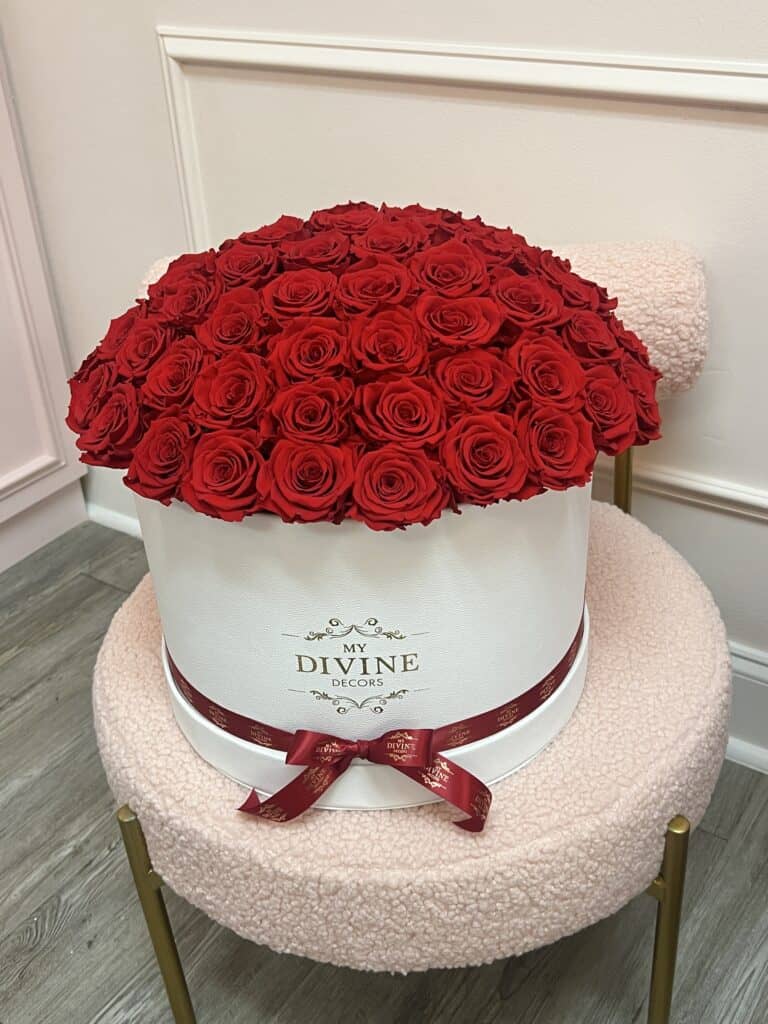 Full Round Preserved roses in Leather Box