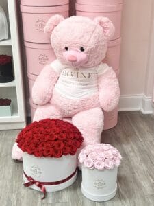 Full Round Preserved roses in Leather Box - Image 2