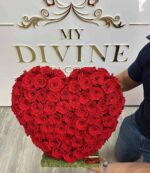 Corazón de Pie de 20" con Rosas Preservadas
