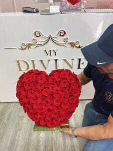 20” Standing Heart in Preserved Roses - Image 2