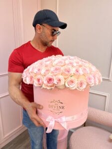 Full Round 100 Roses Grand Box - Image 2