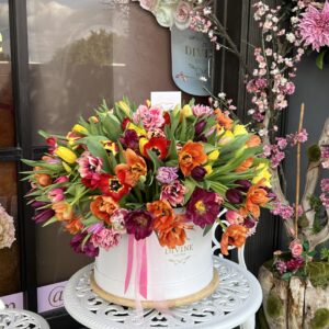 200 Tulips Grand Box