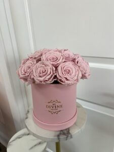Medium Size Round 16 Preserved Roses - Image 6