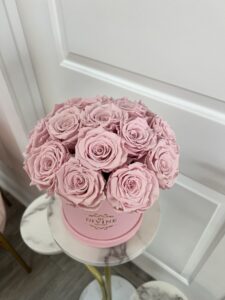 Medium Size Round 16 Preserved Roses - Image 7