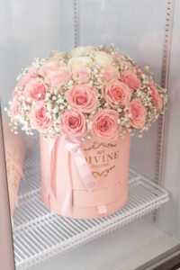 Alana Flowers & Macaroons - Image 2