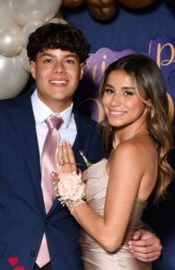 Prom Corsage & Boutonniere Set - Image 12