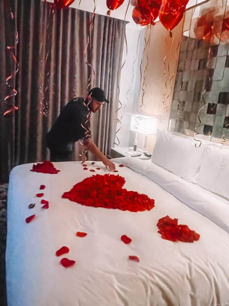 Room Decor 4 - Image 2