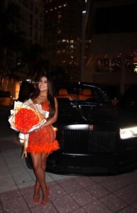 Hand Bouquet of Roses Ramo Buchon - Image 21