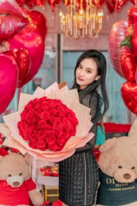 Hand Bouquet of Roses Ramo Buchon - Image 17