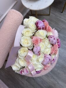 Daniela Roses & Peonies Hat box - Image 2