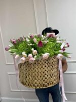 200 Tulips in Basket - Image 2