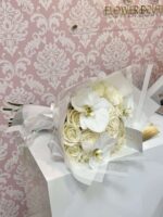Bella Bouquet of Roses and Orchids Buchon - Image 4