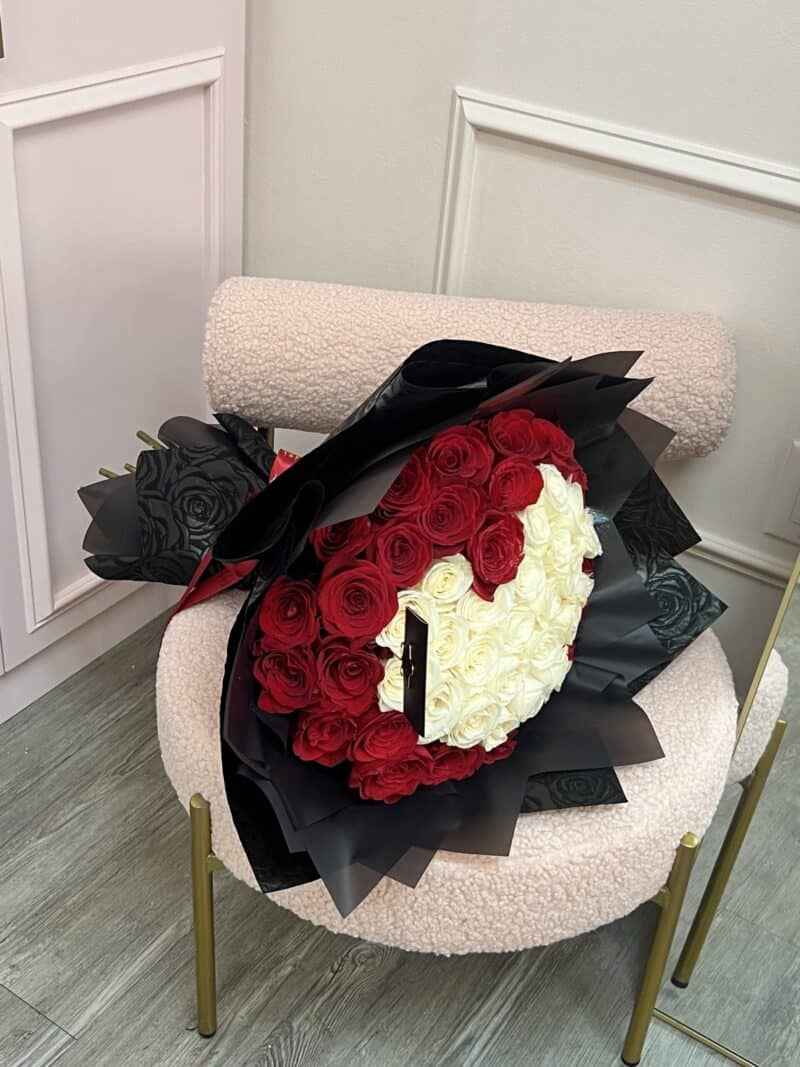 Heart Round Hand Bouquet of Roses