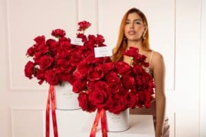 Reflexed Roses Hat Box - Image 3