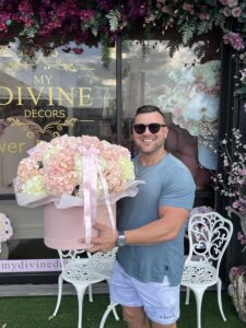 In Love with Hydrangeas Grand Box - Image 2